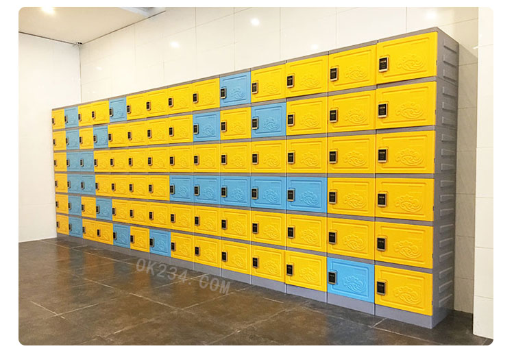 六層塑料更衣柜儲(chǔ)物柜案例實(shí)拍三 六層塑料更衣柜儲(chǔ)物柜案例實(shí)拍三